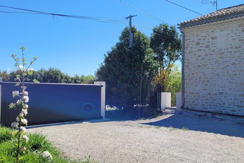 Location Appartement Dans Mas Provencal Monteux Luaran gambar