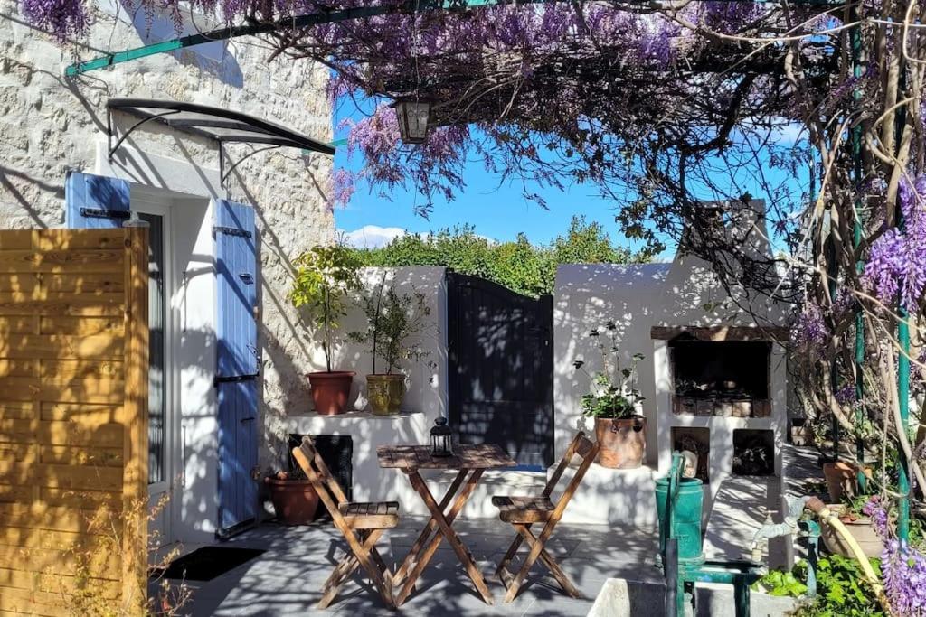 Location Appartement Dans Mas Provencal Monteux Luaran gambar